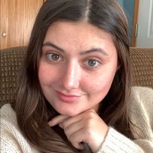 Meet your Posher, Katelyn